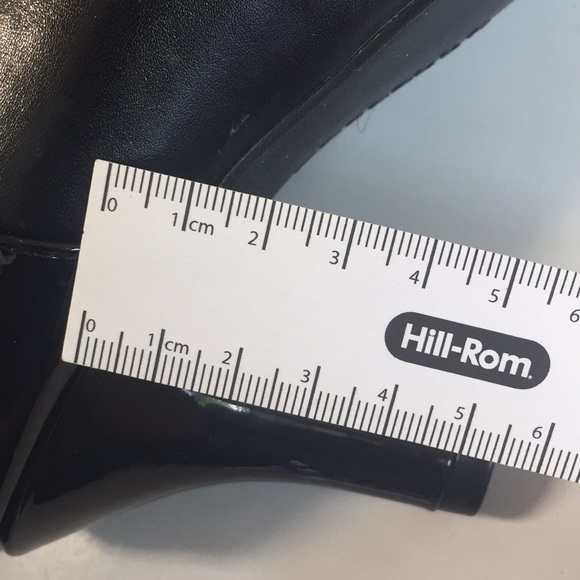 Marbella Black Pointed toe heels - Picture 13 of 16